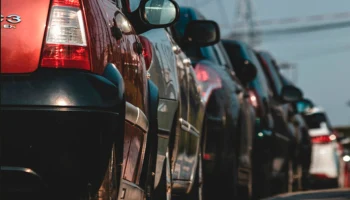 В Краснодарском крае места в очереди за бензином продают за 3,5 тысячи рублей