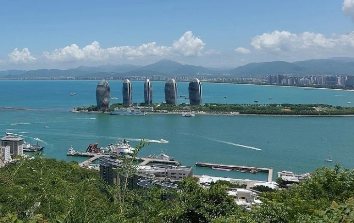 Хайнань готовится принять до 700 тысяч российских туристов в 2026 году