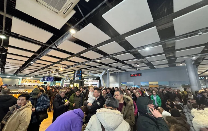 В аэропорту Краснодара задержки рейсов до 40 часов из-за снегопада и &laquo;ковра&raquo;