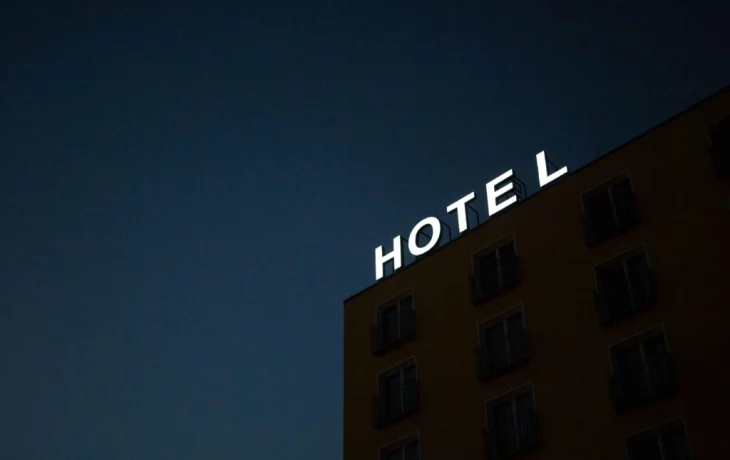 В Европе тысячи отелей подали коллективный иск против Booking.com В Европе тысячи отелей подали коллективный иск против Booking.com