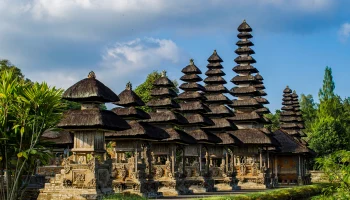 Российская туристка умерла на Бали после обморока у бассейна в отеле