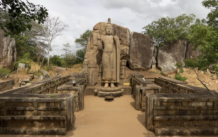 &laquo;Мы просто хотим домой&raquo;: flydubai на месяц перенесла рейс со Шри-Ланки