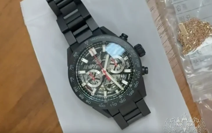 Интурист привез из Пекина в Шереметьево чемодан элитных украшений