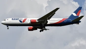 AZUR air сокращает рейсы из Москвы на Пхукет