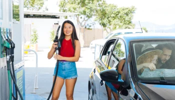 Туристам в Таиланде стало дороже заправляться