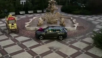 Награда за спасение человека от льва нашла туриста Награда за спасение человека от льва нашла туриста