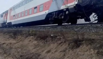 Поезд Челябинск &ndash; Москва сошел с рельсов под Ульяновском