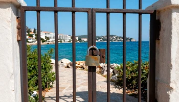 Открытие широко разрекламированного турецкого премиум-отеля отложили на год