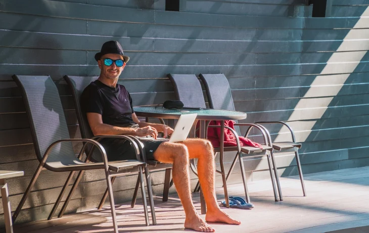 Грузия начнет выдавать иностранцам визы «цифровых кочевников» Грузия начнет выдавать иностранцам визы «цифровых кочевников»