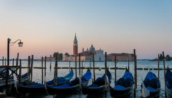 Туристам предлагают недорого слетать в Италию через Ереван