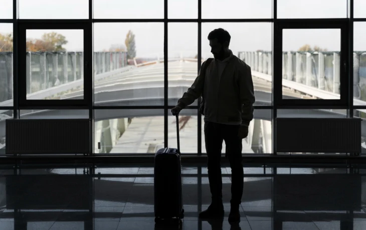 Турист подал в суд на приставов из-за ошибочного ограничения на выезд Турист подал в суд на приставов из-за ошибочного ограничения на выезд