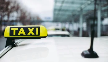 В Подмосковье ввели штрафы за навязывание такси в аэропортах