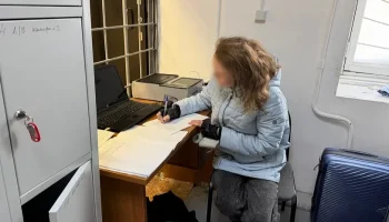 Туристка 2 раза подряд попала вместо самолета на Сочи в полицию