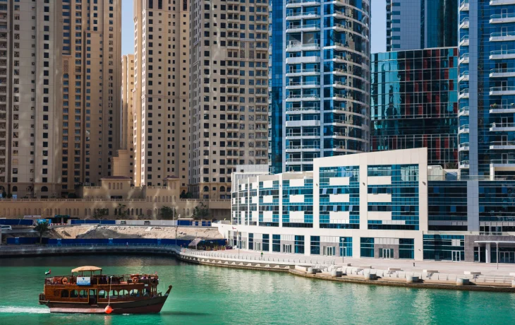 Авиакомпании соревнуются в дешевизне: туристов отвезут в Дубай менее чем за 5 тысяч рублей в каникул