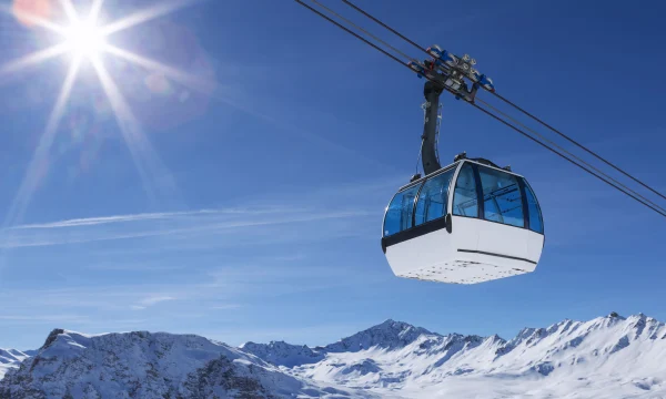 В Госдуме предложили закрепить требования к пропускной способности горнолыжных трасс