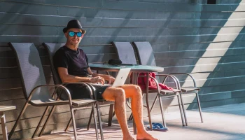 Грузия начнет выдавать иностранцам визы &laquo;цифровых кочевников&raquo;