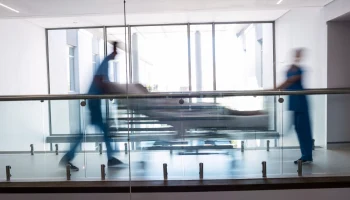 СМИ: российская туристка впала в кому в Таиланде после похода к стоматологу