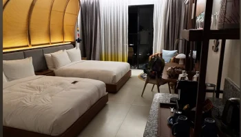 Звезда &laquo;Уральских пельменей&raquo; не может вернуться домой с Сейшел