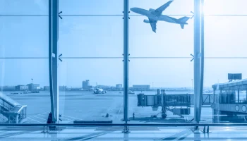 Аэропорты Дубая ограничили частоту рейсов для иностранных авиакомпаний