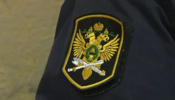 Судебные приставы в столице опечатали теплоход «Русь великая»