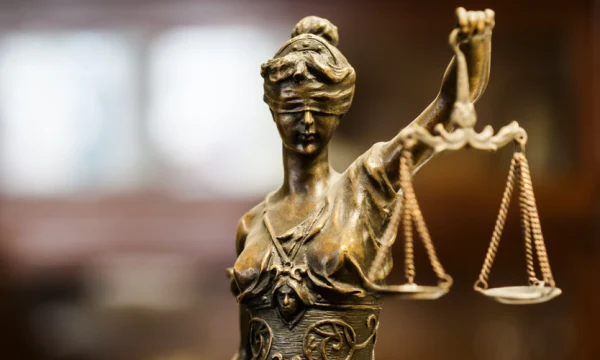 Пассажир заплатит авиакомпании 190 тысяч за шутку о гранате в ручной клади