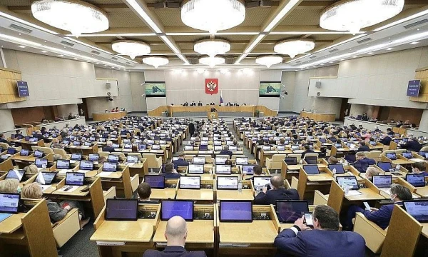 В Госдуме признали возможные проблемы с интернетом у российских туристов за рубежом