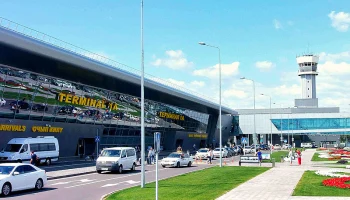 Густой туман задержал и отменил десятки рейсов в аэропорту Казани