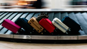 Транзитным пассажирам в некоторых аэропортах РФ придется забирать чемоданы при пересадке