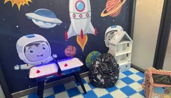 Аэропорт Чебоксар вместо комнаты для курения организовал детскую