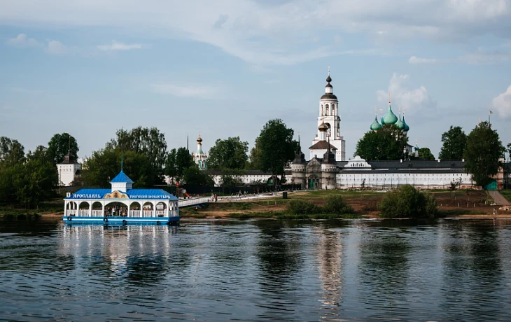 Из Ярославля в Толгу начал ходить катамаран