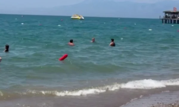 Туристы жалуются на неблагоприятные условия для купания на пляже нового отеля в Турции