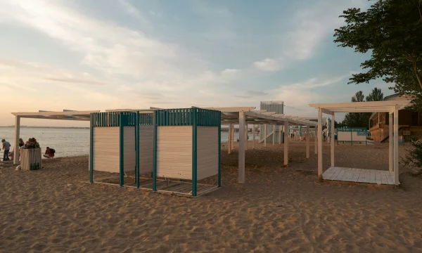 Роспотребнадзор допустил проведение летнего туристического сезона на пляжах Анапы