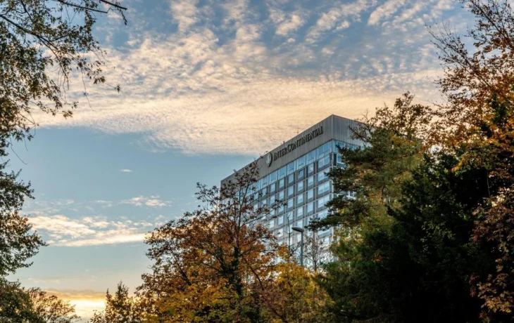 Историческое место: чем известен отель, где проходят переговоры по Украине