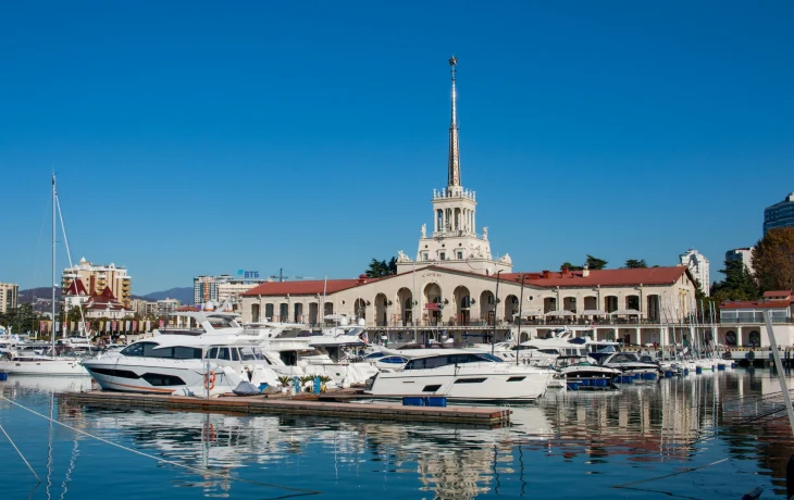 В Сочи теперь будут ежедневно проверять пляжи и качество воды в море