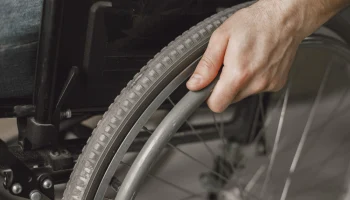 Пассажир пожаловался на отказ в перевозке инвалидной коляски на рейсе &laquo;Победы&raquo;