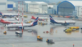 Аэропорты и авиакомпании восстановили режим работы после ночного «ковра»
