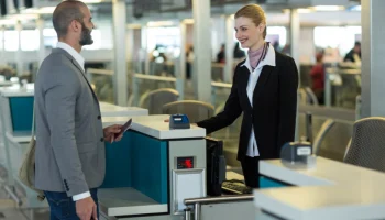 Туристов предупредили об отказе в посадке на рейс без бумажного посадочного талона