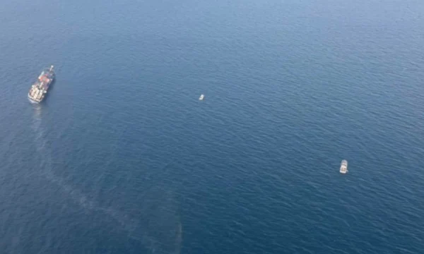 Туристов беспокоит нефтяное пятно возле Пхукета