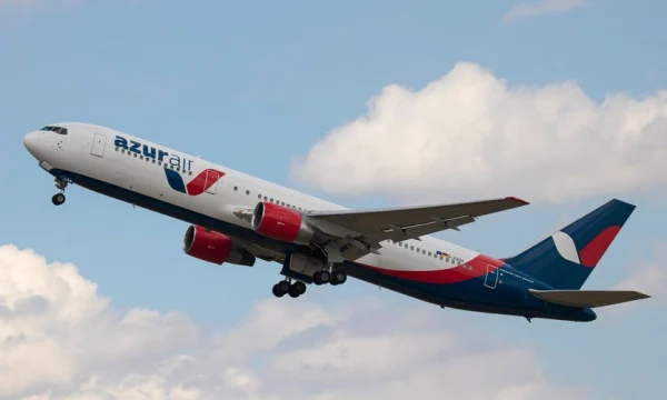 AZUR air отчиталась о показателях регулярности полетов в марте