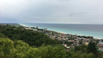 Карта &laquo;Мир&raquo; или наличка: туристы жалуются на проблемы с оплатой в Абхазии