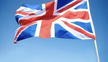 Туристы жалуются на невозможность оформить британские визы