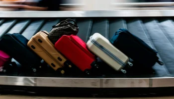 Помят, но не сломан: туристка пожаловалась на отказ &laquo;Аэрофлота&raquo; в компенсации за испорченный багаж