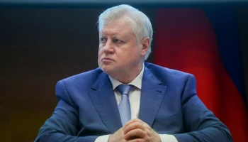 Депутат обвинил авиакомпании в нарушении прав пассажиров при «коврах»