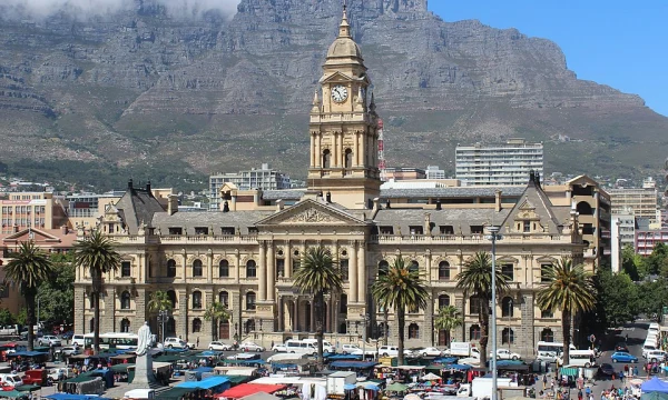 Москвичка передумала лететь в ЮАР и требует с ИП в Новосибирске 255 тысяч