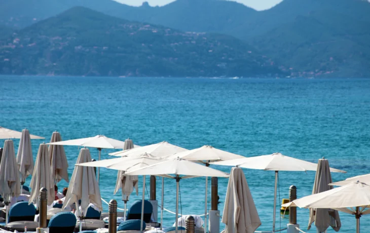 Турагентство выплатит туристке 90 тысяч рублей за недостоверные данные об отеле Турагентство выплатит туристке 90 тысяч рублей за недостоверные данные об отеле