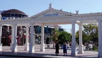 В Анапе суд обязал владельца гостевого дома снести санузлы в номерах