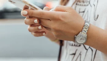 Как туристы и турагенты страхуются от блокировки карт банками