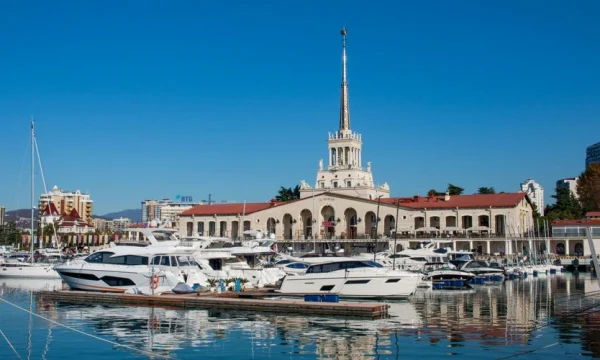 Мэр: в Сочи сняли режим атаки безэкипажных катеров