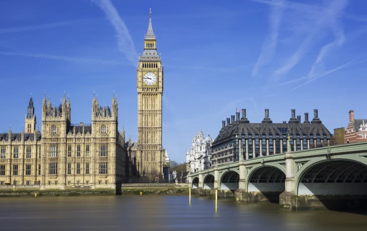 Великобритания полностью перешла на электронные визы Великобритания полностью перешла на электронные визы