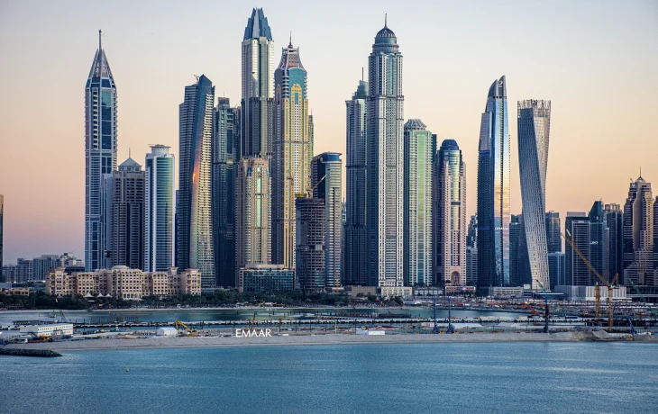 Туроператоры продлевают туристам проживание в ОАЭ на фоне закрытия воздушного пространства